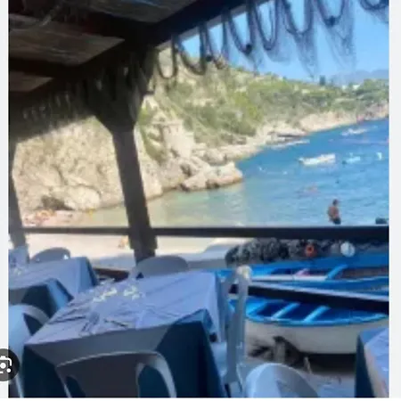 La Torretta Oda ve Kahvaltı Salerno