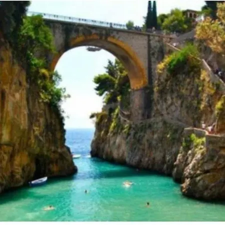 Oda ve Kahvaltı La Torretta 4*